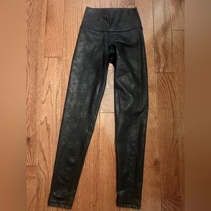 Faux leather Aerie Offline leggings.